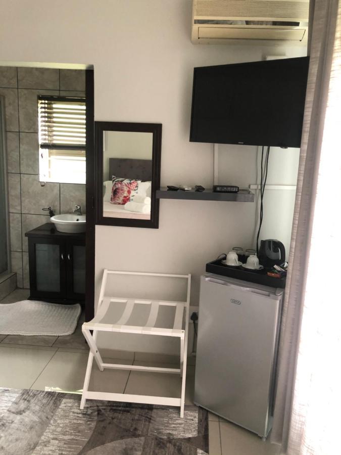 The Outlook Guest House Newcastle Bagian luar foto