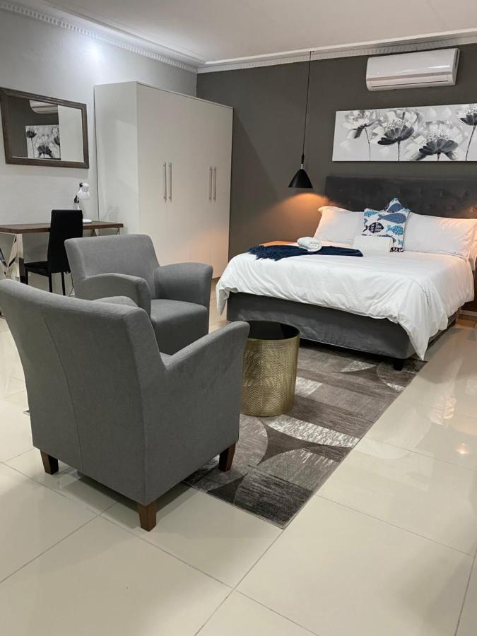 The Outlook Guest House Newcastle Bagian luar foto