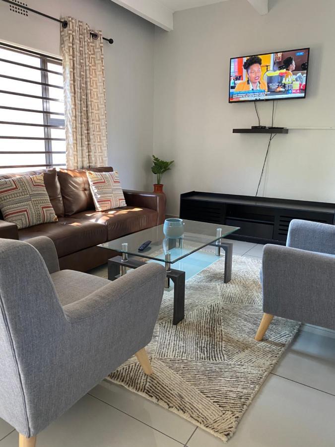 The Outlook Guest House Newcastle Bagian luar foto