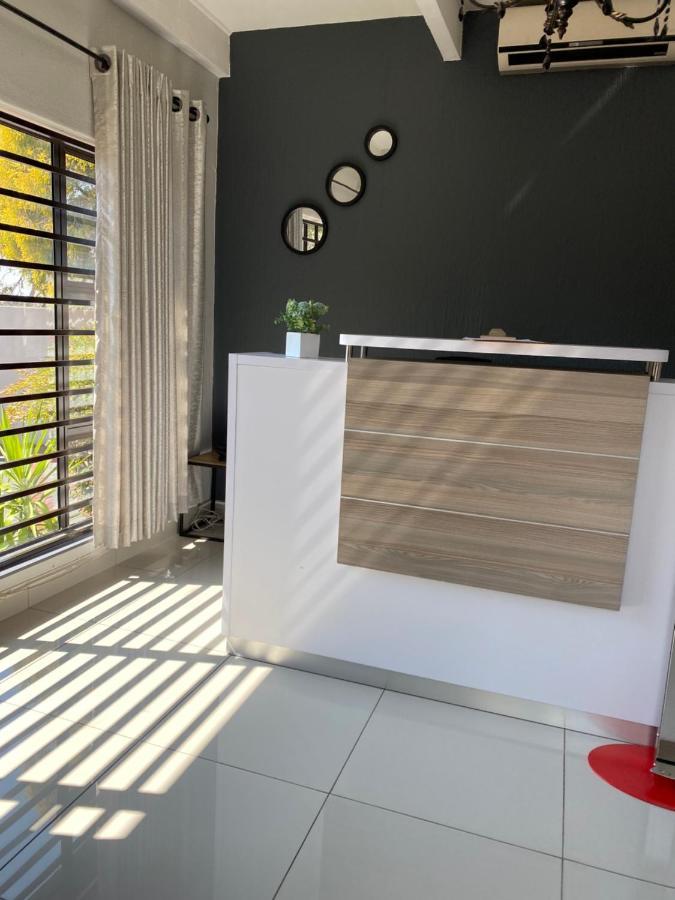 The Outlook Guest House Newcastle Bagian luar foto