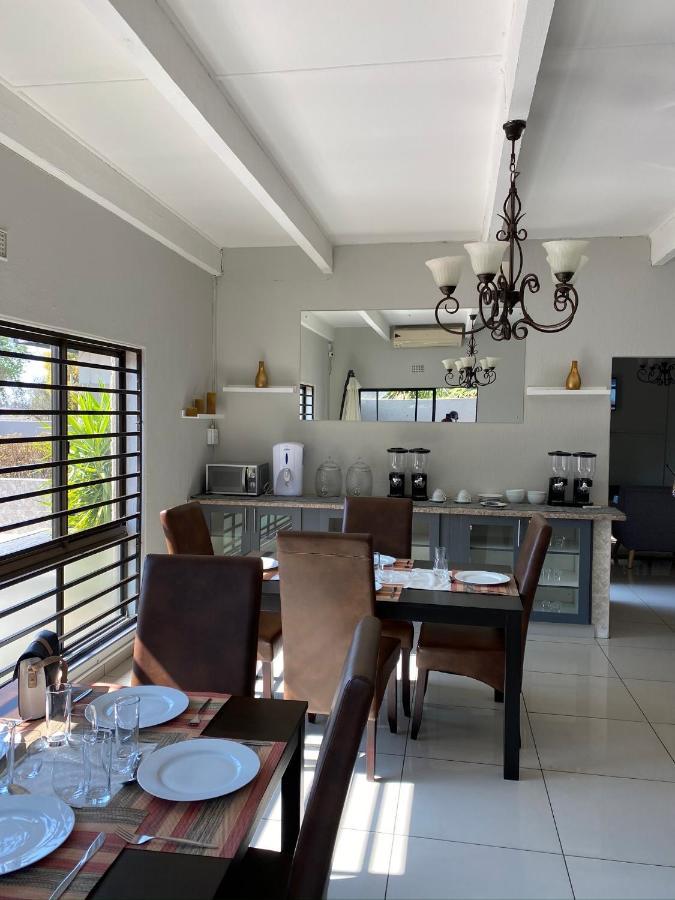 The Outlook Guest House Newcastle Bagian luar foto