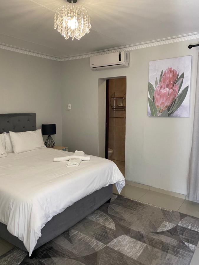 The Outlook Guest House Newcastle Bagian luar foto